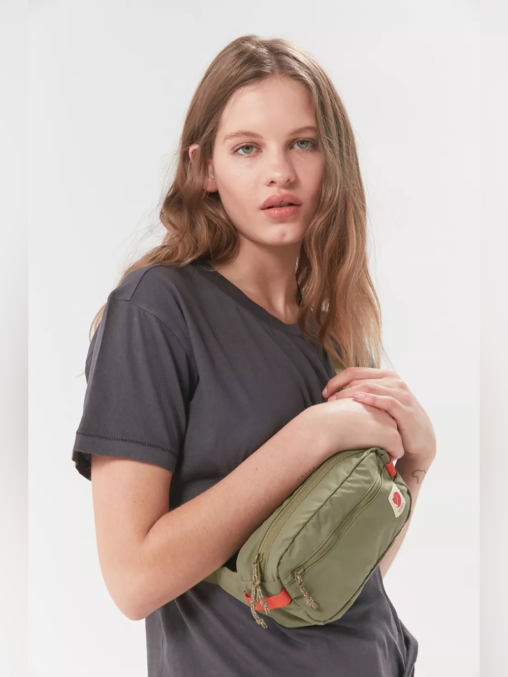 Fjallraven High Coast Belt Bag Unisex 9”x6”
(Sep 026)